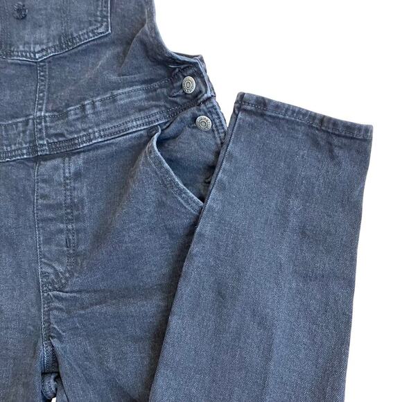 Old Navy Sz 4 OG Straight Black Washed Ripped Jean Overalls Stretchy Mom Jean - Picture 14 of 16